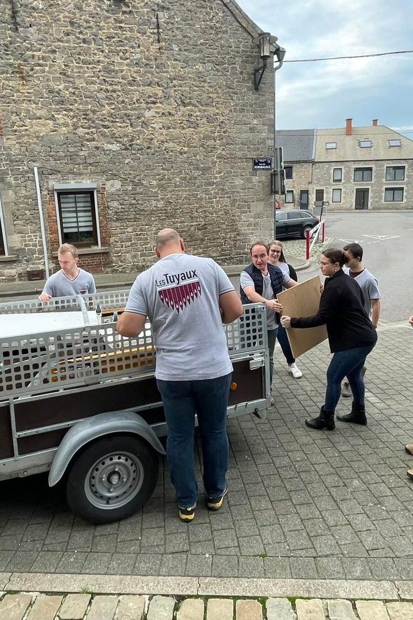 Déchargement du matériel